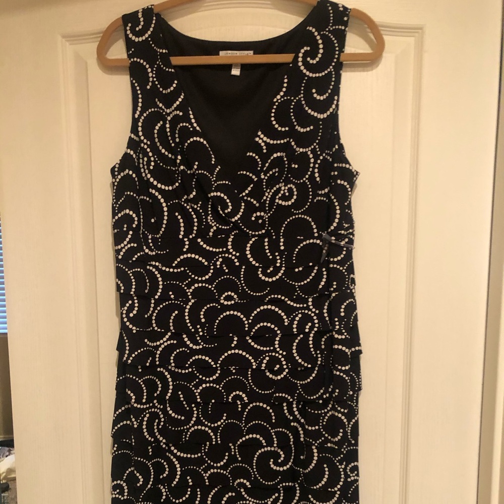 Dress - Picture 2 of 5